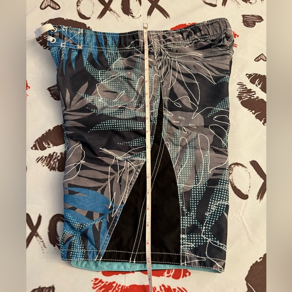 Swim trunks medium 8/10 - Picture 3 of 3